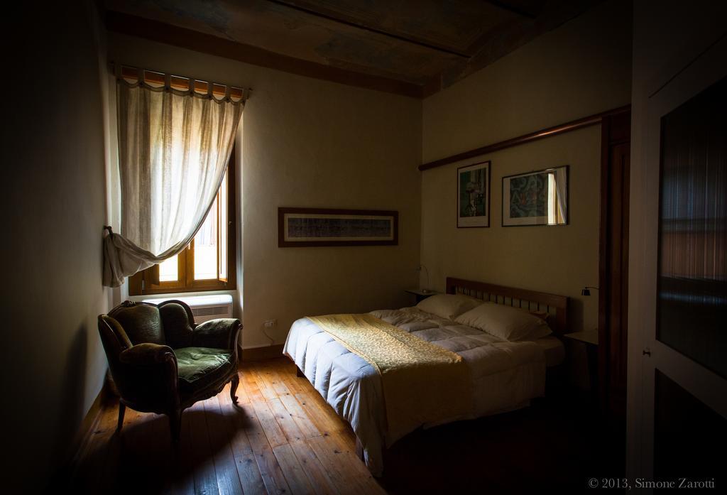 Bed and Breakfast Piazza San Pantaleo Sorso Habitación foto